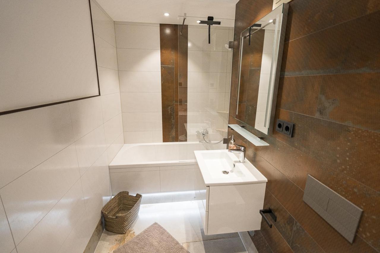 Stylisches Apartment Im Herzen Von Dresden + Parkplatz + Netflix + Self Check-In מראה חיצוני תמונה